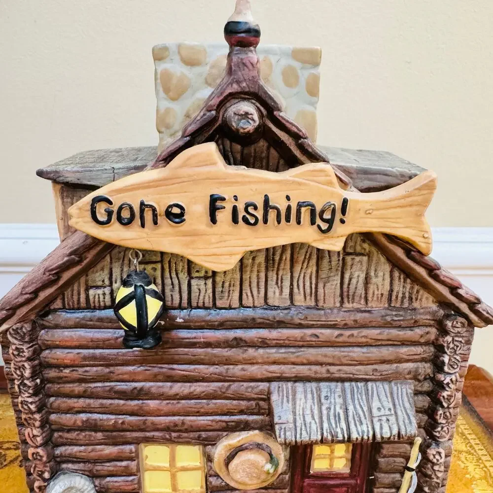 GONE FISHING Ceramic Log Cabin Tissue Paper Holder Rustic Fisherman Rare
